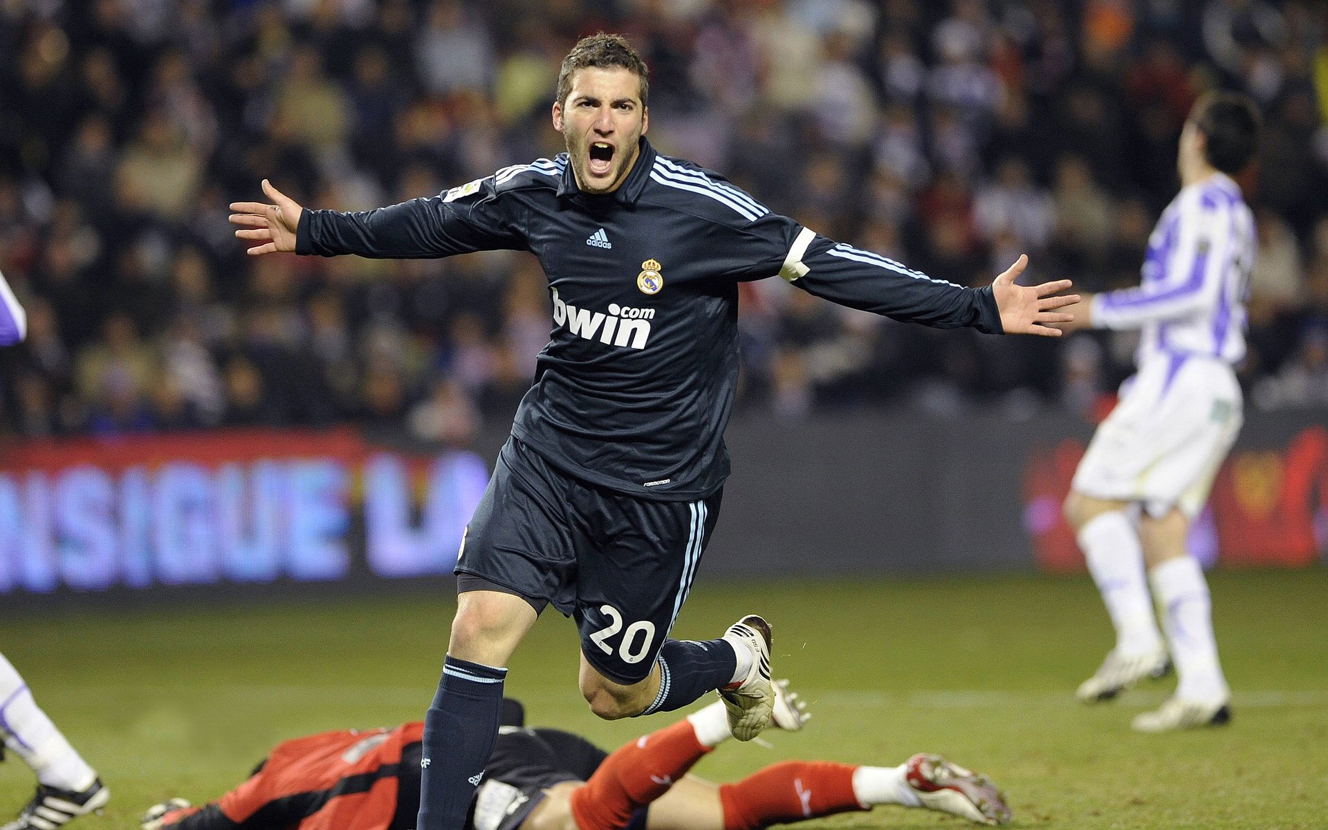 开云网址入口-“安赫尔·巴尔博萨的攻击突破与团队协作，为美洲狮队提供更多进攻空间”